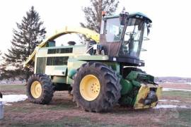 2002 JOHN DEERE 6950