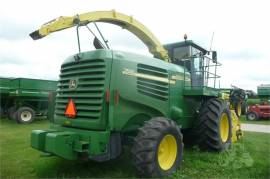 2004 JOHN DEERE 7500