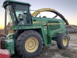 2005 JOHN DEERE 7300