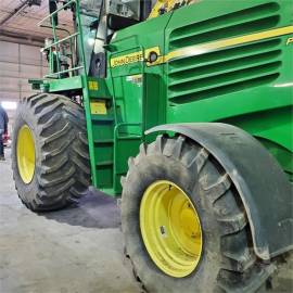 2011 JOHN DEERE 7550