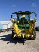 2022 JOHN DEERE 8200