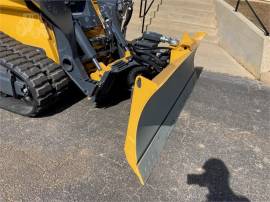 2023 DEERE 333G