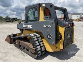 DEERE 323D