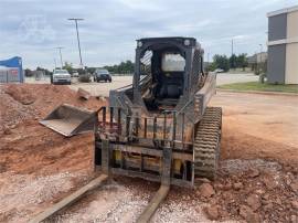 2019 DEERE 325G