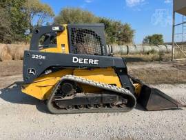 2015 DEERE 329E