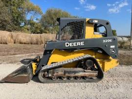 2015 DEERE 329E