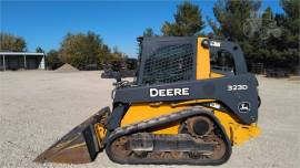 2010 DEERE 323D