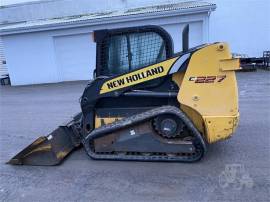 2011 NEW HOLLAND C227