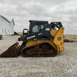 2018 DEERE 317G