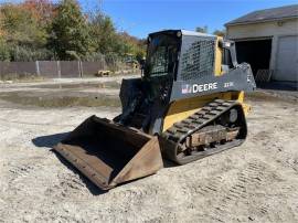 2015 DEERE 323E