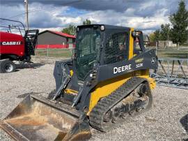 2018 DEERE 323E