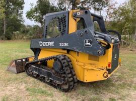 2017 DEERE 323E