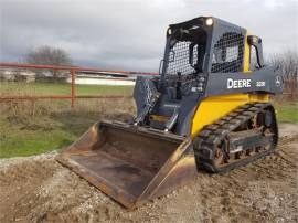 2019 DEERE 323E