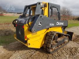 2019 DEERE 323E