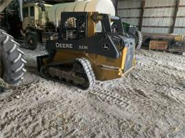 2014 DEERE 323E