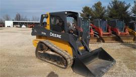 2017 DEERE 323E