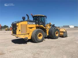 2019 DEERE 824K