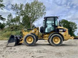 2015 CATERPILLAR 908M