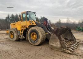 2004 VOLVO L220E