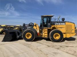 2019 DEERE 824K