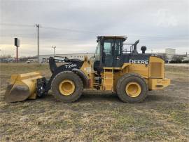 2017 DEERE 724K