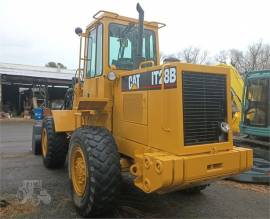 1990 CATERPILLAR IT28B