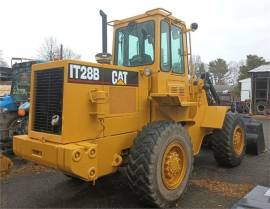 1990 CATERPILLAR IT28B