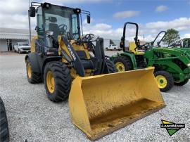 2021 DEERE 324L