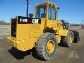 1990 CATERPILLAR IT28B