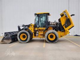 2018 JCB 427