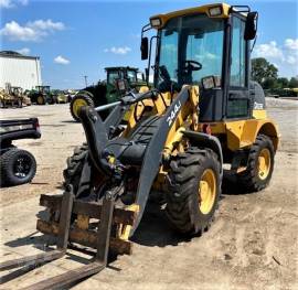 2006 DEERE 244J