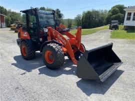 2022 KUBOTA R640