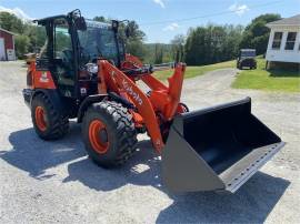 2022 KUBOTA R640