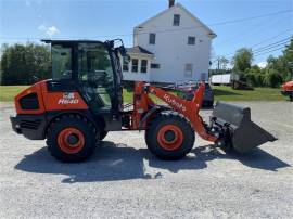 2022 KUBOTA R640