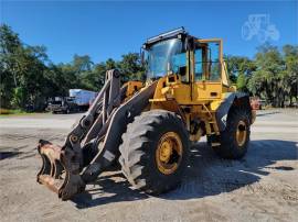 2002 VOLVO L120E