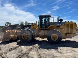 2011 DEERE 824K