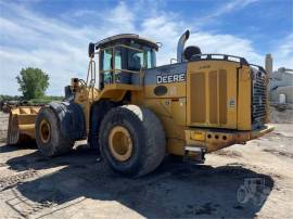 2011 DEERE 824K