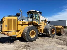 2011 DEERE 824K