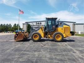 2009 DEERE 444K