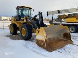 2019 DEERE 624L