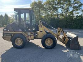 2005 CATERPILLAR 906