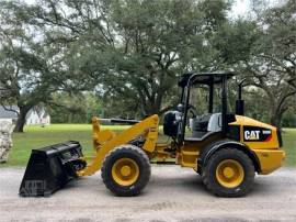 2009 CATERPILLAR 908H