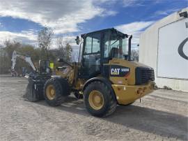 2018 CATERPILLAR 908M