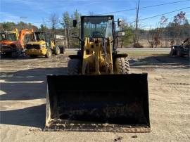 2017 CATERPILLAR 906M