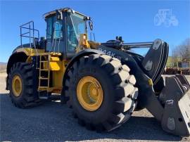 2019 DEERE 844KIII