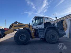 2017 LIEBHERR L586 XPOWER