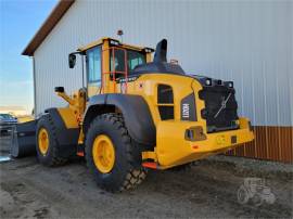 2022 VOLVO L120H