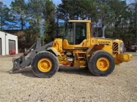 2011 VOLVO L110F