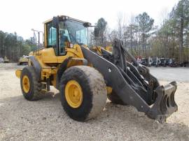 2011 VOLVO L110F