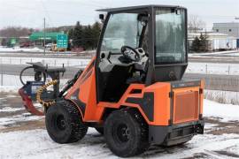 2019 CAST LOADERS 33TLX